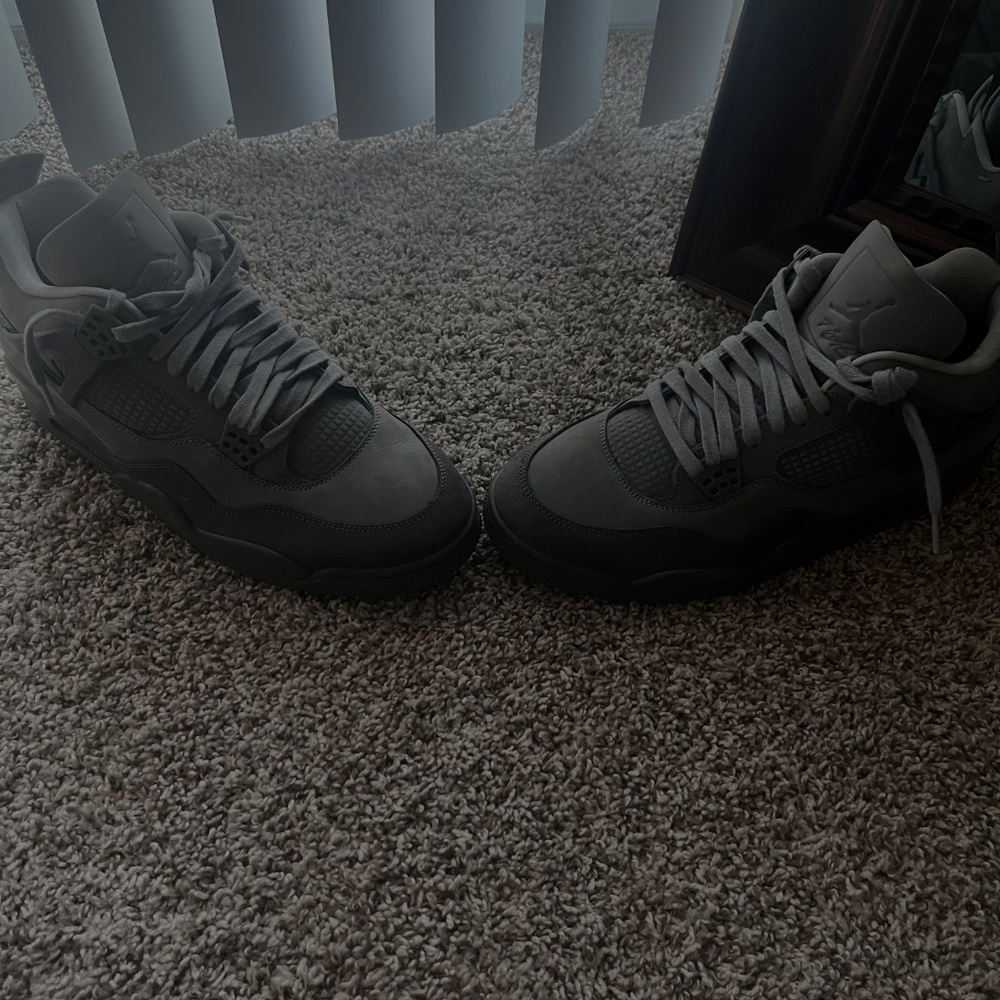 Air Jordan 4 Retro Grey - Picture 2 of 7